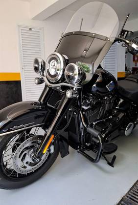 HARLEY-DAVIDSON SOFTAIL HERITAGE CLASSIC 